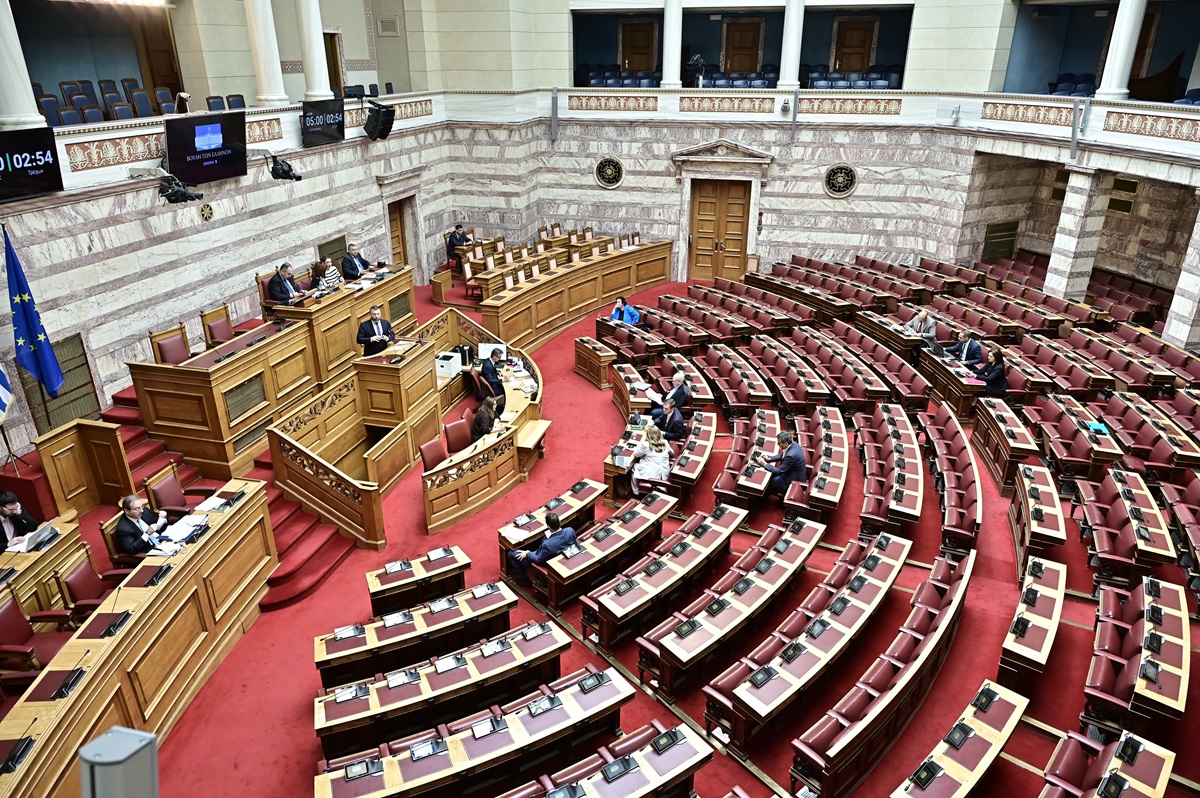 Τι αγόρασαν, τι πούλησαν και τι κληρονόμησαν πολιτικοί αρχηγοί και υπουργοί – Οι πιο χαρακτηριστικές μεταβολές στα Πόθεν Έσχες