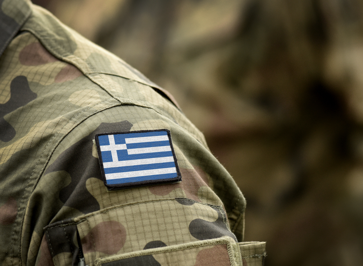 Ροζ σκάνδαλο με Έλληνα αξιωματικό και 20χρονη μετανάστρια στο Ανατολικό Αιγαίο