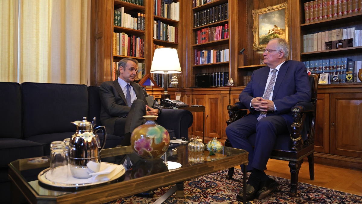 Μητσοτάκης σε Τασούλα για νόμο Κατσέλη: Ξεπεράσαμε τις προσδοκίες, χρέος μας να στηρίζουμε την κοινωνία