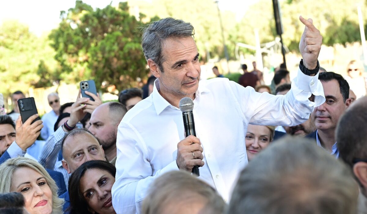 Μητσοτάκης από Βούλα: «Εμείς δεν τάξαμε λαγούς με πετραχήλια»