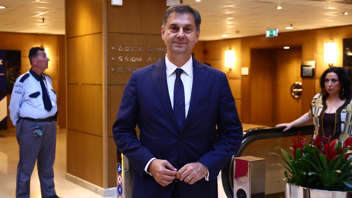Θεοχάρης