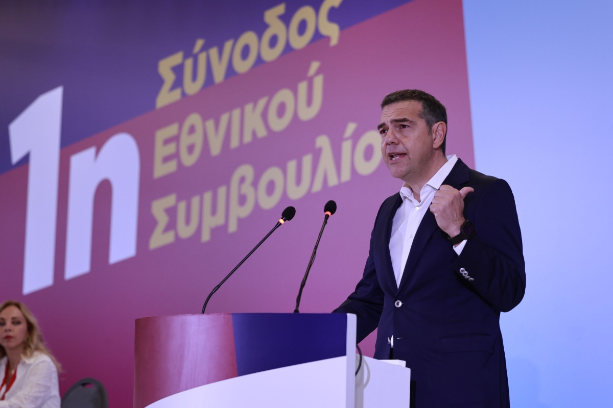 LIVE – Πυρά Τσίπρα σε Μητσοτάκη: Δεν του έφτασαν 7 χρόνια, θέλει και νέα τετραετία