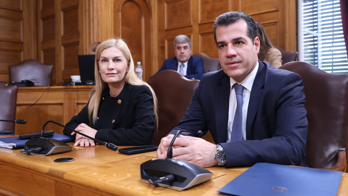 Πέρασε από την Επιτροπή της Βουλής με τις ψήφους της ΝΔ το νομοσχέδιο για το Μεταναστευτικό