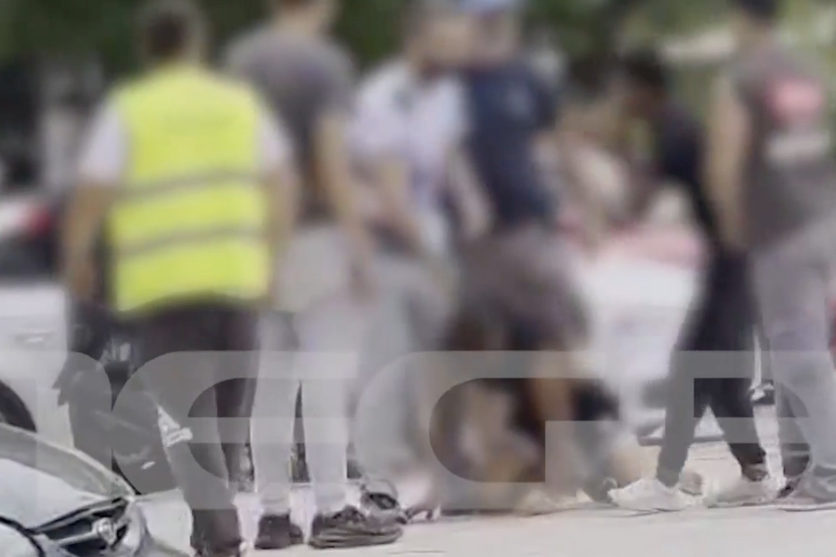 Καλλιθέα: «Τον χτυπούσε με το ρόπαλο και δεν σταματούσε» – Βίντεο από τον άγριο ξυλοδαρμό των δύο νεαρών