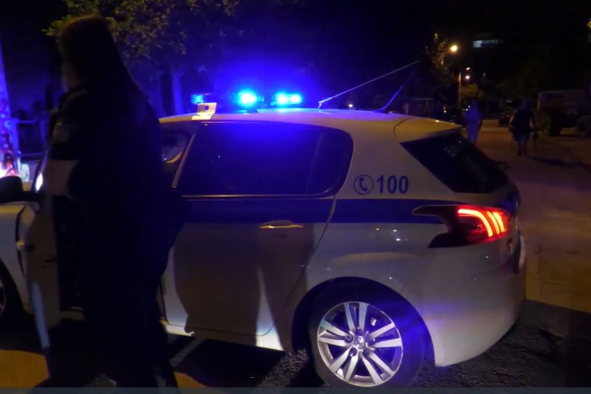Καλλιθέα: Ο 17χρονος έπεσε νεκρός από μαχαιριά στον θώρακα – «Τους είδαμε να τρέχουν και το παιδί μέσα στα αίματα»