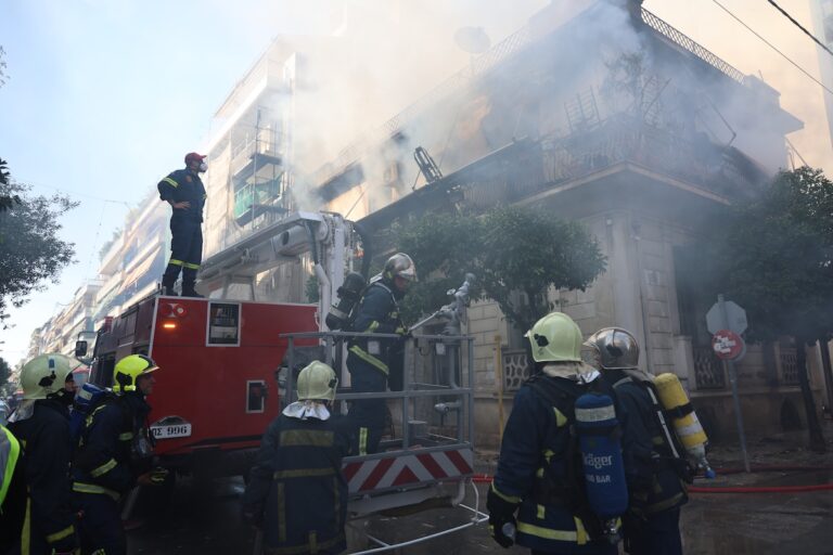 Καλλιθέα Φωτιά Διώροφο Κτήριο