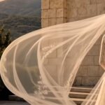 Κρίνο και Αγκάθι: Μια ιστορία αγάπης κι εκδίκησης στη θέση του Grand Hotel