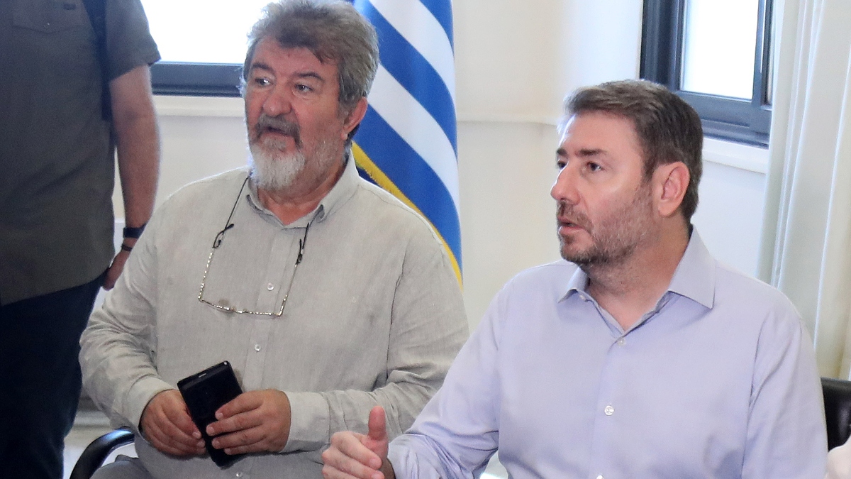 Ανδρουλάκης: Νίκη του ΠΑΣΟΚ σημαίνει πολιτική αλλαγή, κανόνες στην αγορά προς όφελος της κοινωνίας