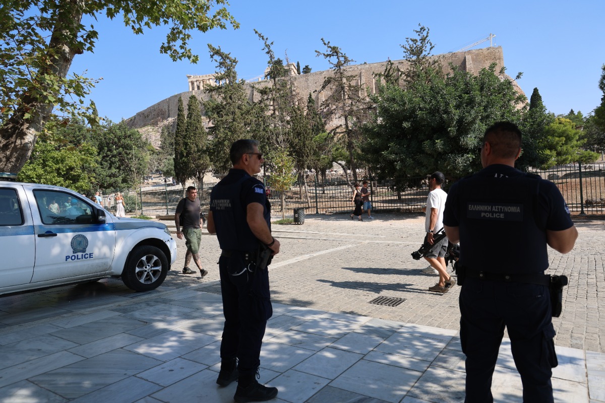 ΕΟΤ για την επίθεση στην Ακρόπολη: «Μεμονωμένο περιστατικό, η Ελλάδα παραμένει ασφαλής προορισμός»