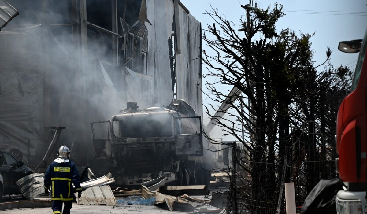 Εκρηξη σε εργοστάσιο στα Εξαμίλια