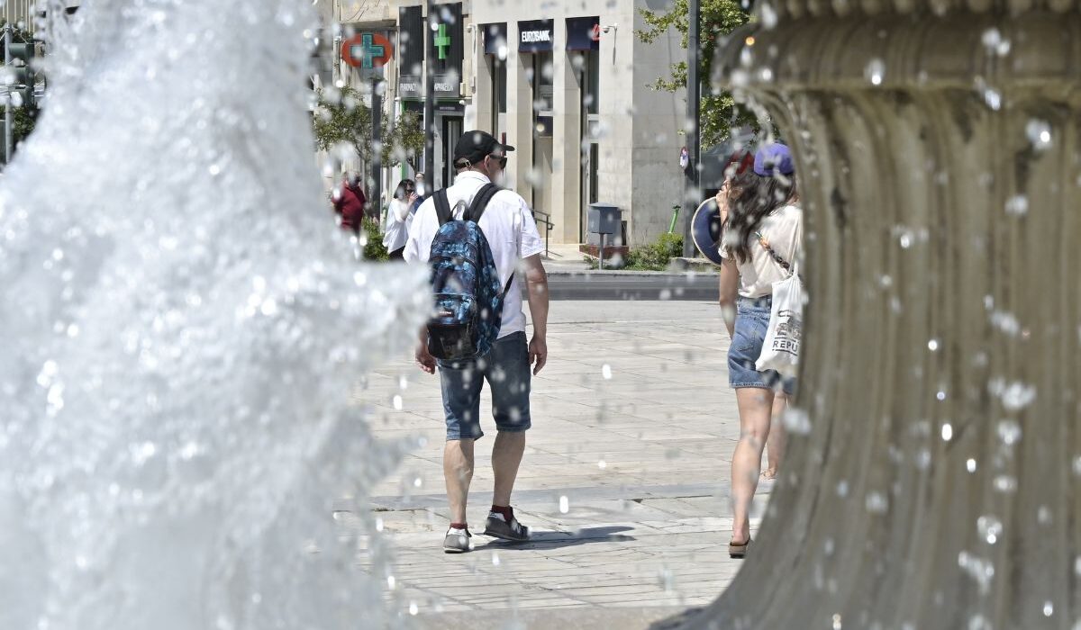 Πρώτα καύσωνας και μετά «τρελή» αλλαγή – 10 βαθμούς κάτω σε μία μέρα