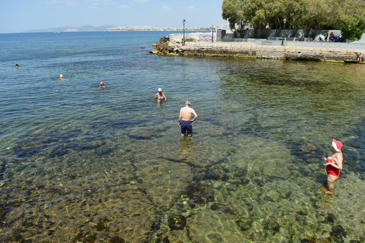Αυτές είναι οι «απαγορευμένες» παραλίες της Αττικής